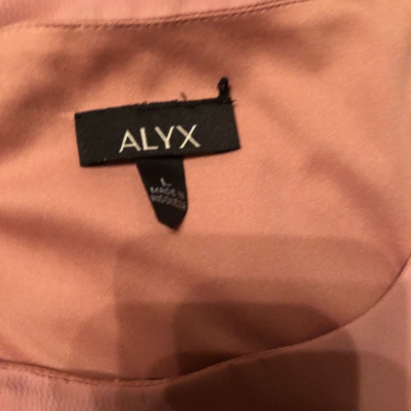 Cute blouse - Picture 3 of 4